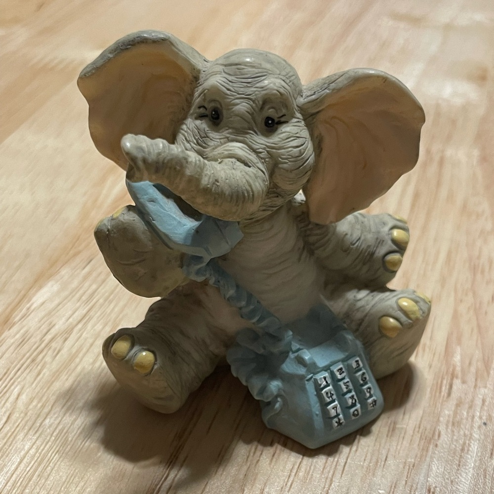 Roman Inc. Forget Me Knots Elephant on Phone "Don't Forget to Call" 1996